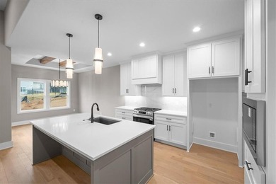 Simplify your life with an ALL NEW MAINTENANCE PROVIDED CUSTOM on Lakewood Oaks Golf Club, Ltd. in Missouri - for sale on GolfHomes.com, golf home, golf lot