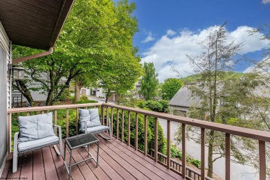 Welcome to this 2 bed, 3.5 bath contemporary end-unit townhome on Lakeview Golf Resort and Spa - Lakeview in West Virginia - for sale on GolfHomes.com, golf home, golf lot