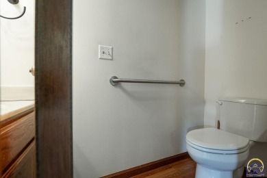 Don't miss this well-maintained and move-in-ready half-duplex on Lake Shawnee Golf Course in Kansas - for sale on GolfHomes.com, golf home, golf lot