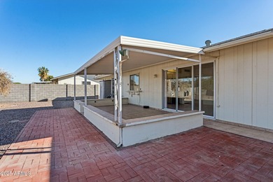 This Sun City home has 3 bedrooms and 2 updated bathrooms on Sun City Lakes West and East in Arizona - for sale on GolfHomes.com, golf home, golf lot