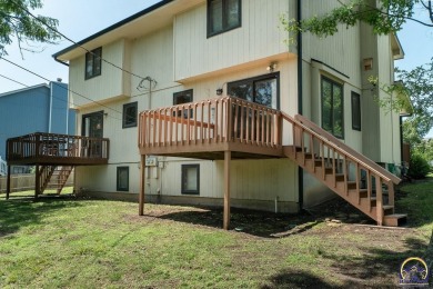 Don't miss this well-maintained and move-in-ready half-duplex on Lake Shawnee Golf Course in Kansas - for sale on GolfHomes.com, golf home, golf lot