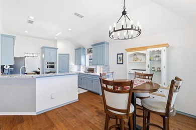 Completely rebuilt down to the studs just 3 years ago, this on Stewart Peninsula Golf Course in Texas - for sale on GolfHomes.com, golf home, golf lot