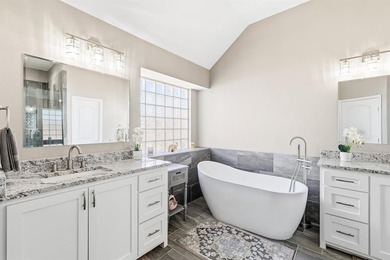 Completely rebuilt down to the studs just 3 years ago, this on Stewart Peninsula Golf Course in Texas - for sale on GolfHomes.com, golf home, golf lot