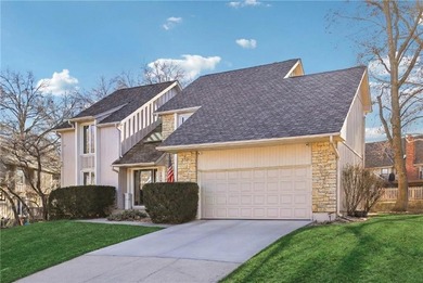 Looking for a family friendly home and community? Meticulously on Lakewood Oaks Golf Club, Ltd. in Missouri - for sale on GolfHomes.com, golf home, golf lot