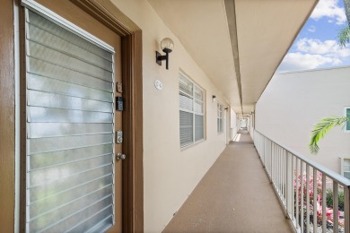 Stunning 2-bedroom, 2-bathroom condo in the highly desirable 55+ on Kings Point Golf -Flanders Way in Florida - for sale on GolfHomes.com, golf home, golf lot