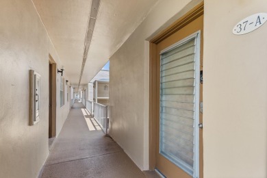 Stunning 2-bedroom, 2-bathroom condo in the highly desirable 55+ on Kings Point Golf -Flanders Way in Florida - for sale on GolfHomes.com, golf home, golf lot
