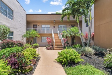 Stunning 2-bedroom, 2-bathroom condo in the highly desirable 55+ on Kings Point Golf -Flanders Way in Florida - for sale on GolfHomes.com, golf home, golf lot