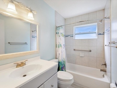 Charming 2BR, 2BA Home in the Highly Desirable Anchorage of on Lansbrook Golf Club in Florida - for sale on GolfHomes.com, golf home, golf lot