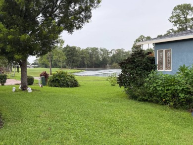 This well loved 2-bedroom, 2-bathroom Palm Harbor home is being on Del Tura Golf and Country Club in Florida - for sale on GolfHomes.com, golf home, golf lot