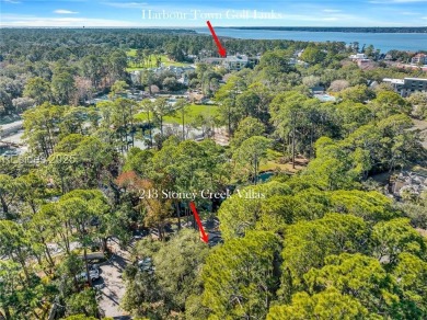 This 1 Bedroom 1.5 Bath furnished villa has an open floor where on Harbour Town Golf Links in South Carolina - for sale on GolfHomes.com, golf home, golf lot