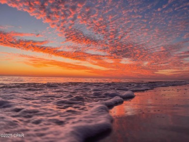 UNDER CONTRACT - ACCEPTING BACKUP OFFERS!!!LOWSET HOA's of all on Signal Hill Golf Course, Inc. in Florida - for sale on GolfHomes.com, golf home, golf lot