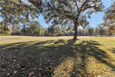 Beautifully updated 2,329 sqft home w/ 3 spacious BR & 2.5 BA on Old Carolina Golf Club in South Carolina - for sale on GolfHomes.com, golf home, golf lot