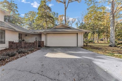 Beautifully updated 2,329 sqft home w/ 3 spacious BR & 2.5 BA on Old Carolina Golf Club in South Carolina - for sale on GolfHomes.com, golf home, golf lot