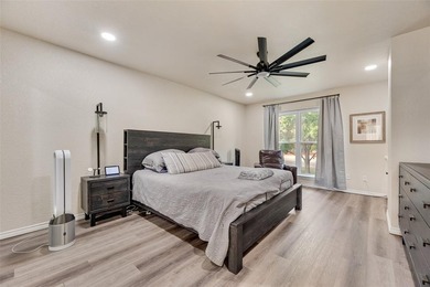 Beautifully updated condo located right next to the 18th Fairway on Ridglea Golf Course in Texas - for sale on GolfHomes.com, golf home, golf lot