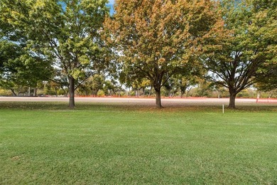 Beautifully updated condo located right next to the 18th Fairway on Ridglea Golf Course in Texas - for sale on GolfHomes.com, golf home, golf lot