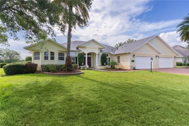 One or more photo(s) has been virtually staged. MAKE SURE YOU on The Links of Spruce Creek in Florida - for sale on GolfHomes.com, golf home, golf lot