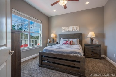 Welcome to this newly listed single-family home in the highly on The Oaks Golf Course in Missouri - for sale on GolfHomes.com, golf home, golf lot