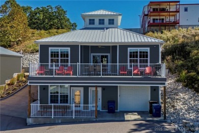 Welcome to this newly listed single-family home in the highly on The Oaks Golf Course in Missouri - for sale on GolfHomes.com, golf home, golf lot