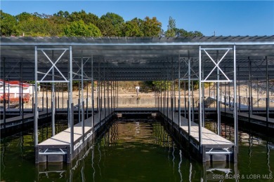 Welcome to this newly listed single-family home in the highly on The Oaks Golf Course in Missouri - for sale on GolfHomes.com, golf home, golf lot