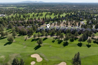Welcome to your Eagle Crest escape! Overlooking the 18th fairway on  in Oregon - for sale on GolfHomes.com, golf home, golf lot