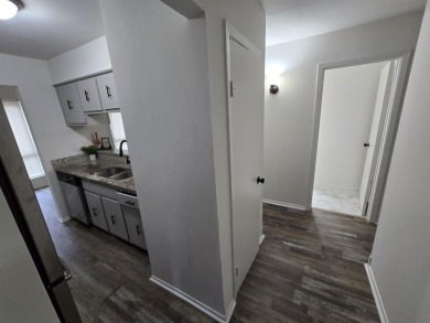 Beautiful Updated Condo - Move-In Ready! Completely remodeled on The Links At Fox Meadows in Tennessee - for sale on GolfHomes.com, golf home, golf lot