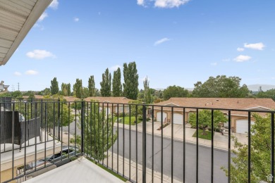 This stunning end-unit townhome, built in 2002 as the builder's on Mountain View Golf Course in Utah - for sale on GolfHomes.com, golf home, golf lot