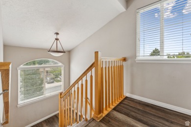 This stunning end-unit townhome, built in 2002 as the builder's on Mountain View Golf Course in Utah - for sale on GolfHomes.com, golf home, golf lot