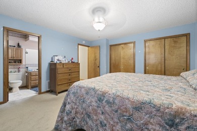 Welcome to your peaceful retreat in Hot Springs Village! This on DeSoto Golf Course in Arkansas - for sale on GolfHomes.com, golf home, golf lot