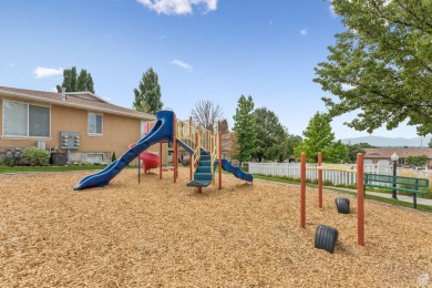 This stunning end-unit townhome, built in 2002 as the builder's on Mountain View Golf Course in Utah - for sale on GolfHomes.com, golf home, golf lot