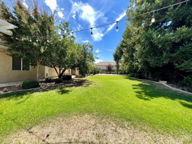 Gorgeous single-story home nestled on a tranquil cul-de-sac on The Links At Riverlakes Ranch in California - for sale on GolfHomes.com, golf home, golf lot