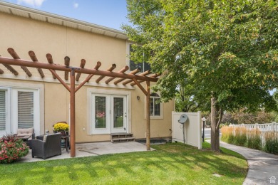 This stunning end-unit townhome, built in 2002 as the builder's on Mountain View Golf Course in Utah - for sale on GolfHomes.com, golf home, golf lot