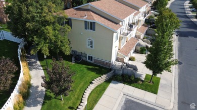 This stunning end-unit townhome, built in 2002 as the builder's on Mountain View Golf Course in Utah - for sale on GolfHomes.com, golf home, golf lot