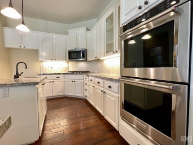 Gorgeous single-story home nestled on a tranquil cul-de-sac on The Links At Riverlakes Ranch in California - for sale on GolfHomes.com, golf home, golf lot