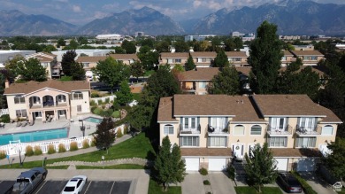 This stunning end-unit townhome, built in 2002 as the builder's on Mountain View Golf Course in Utah - for sale on GolfHomes.com, golf home, golf lot