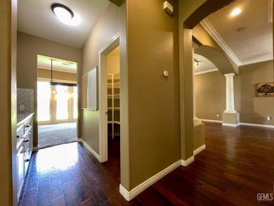 Gorgeous single-story home nestled on a tranquil cul-de-sac on The Links At Riverlakes Ranch in California - for sale on GolfHomes.com, golf home, golf lot