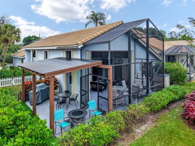 :Beautifully updated home centrally located that feels like a on Legacy at Sherwood Park Golf Course in Florida - for sale on GolfHomes.com, golf home, golf lot
