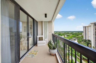 Seller is WILLING TO CONTRIBUTE $5000-$10,000 to closing to help on The President Country Club in Florida - for sale on GolfHomes.com, golf home, golf lot