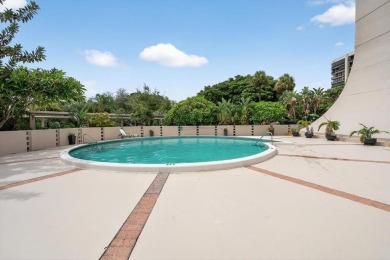 Seller is WILLING TO CONTRIBUTE $5000-$10,000 to closing to help on The President Country Club in Florida - for sale on GolfHomes.com, golf home, golf lot