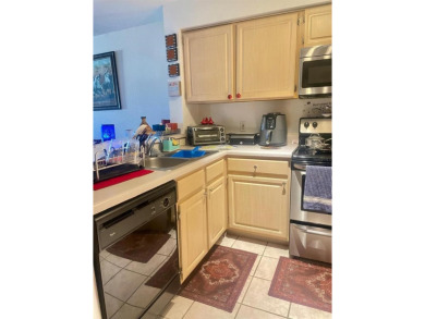 GREAT OPPORTUNITY FOR INVESTORS! This charming 1 -bedroom on Hunters Creek Golf Course in Florida - for sale on GolfHomes.com, golf home, golf lot