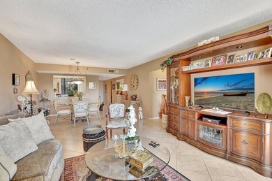 GATED COMMUNITY IN CENTRAL BOCA RATON SPACIOUS 2/2 WITH A on The Country Club At Boca Raton in Florida - for sale on GolfHomes.com, golf home, golf lot