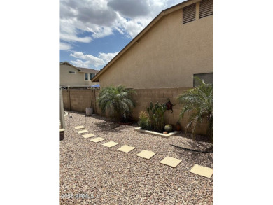 Don't Miss this Opportunity! 
Perfect as a starter home or as on Desert Mirage Golf Course in Arizona - for sale on GolfHomes.com, golf home, golf lot