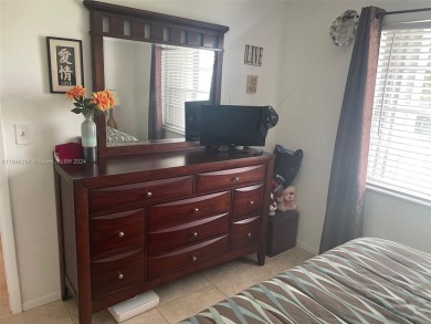 Do not miss  this beautiful and spacious 2 bedrooms, 1bathroom on Leisureville Community Association in Florida - for sale on GolfHomes.com, golf home, golf lot