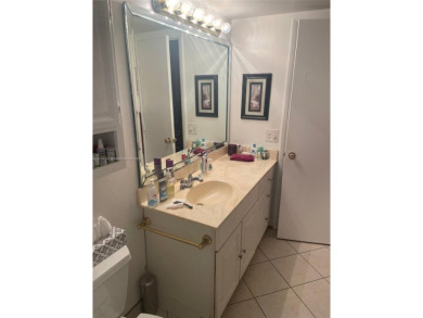 Do not miss  this beautiful and spacious 2 bedrooms, 1bathroom on Leisureville Community Association in Florida - for sale on GolfHomes.com, golf home, golf lot