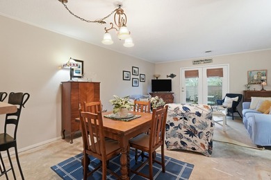 Beautifully updated Lakewood Hills condo in the heart of on Indian Hills Country Club in Arkansas - for sale on GolfHomes.com, golf home, golf lot