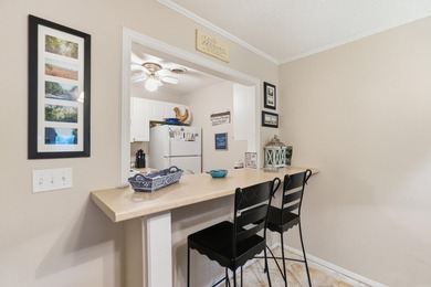 Beautifully updated Lakewood Hills condo in the heart of on Indian Hills Country Club in Arkansas - for sale on GolfHomes.com, golf home, golf lot