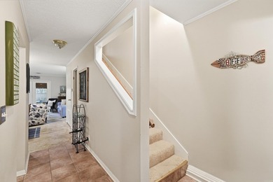 Beautifully updated Lakewood Hills condo in the heart of on Indian Hills Country Club in Arkansas - for sale on GolfHomes.com, golf home, golf lot