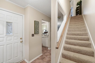 Beautifully updated Lakewood Hills condo in the heart of on Indian Hills Country Club in Arkansas - for sale on GolfHomes.com, golf home, golf lot