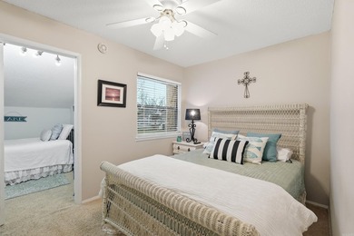 Beautifully updated Lakewood Hills condo in the heart of on Indian Hills Country Club in Arkansas - for sale on GolfHomes.com, golf home, golf lot