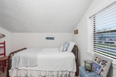 Beautifully updated Lakewood Hills condo in the heart of on Indian Hills Country Club in Arkansas - for sale on GolfHomes.com, golf home, golf lot