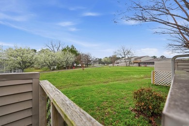 Beautifully updated Lakewood Hills condo in the heart of on Indian Hills Country Club in Arkansas - for sale on GolfHomes.com, golf home, golf lot